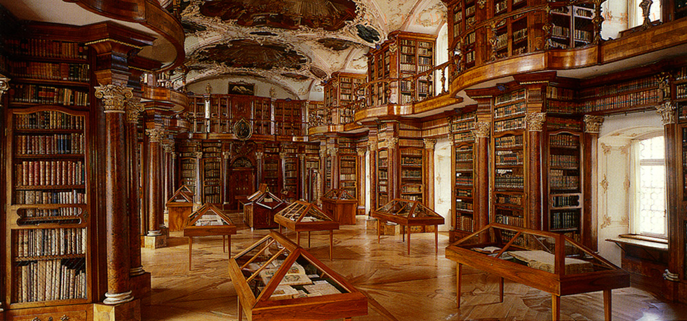 "BibliothekSG" von Stiftsbibliothek St. Gallen <br /> Übertragen aus de.wikipedia nach Commons. Lizenziert unter CC BY-SA 3.0 über Wikimedia Commons
